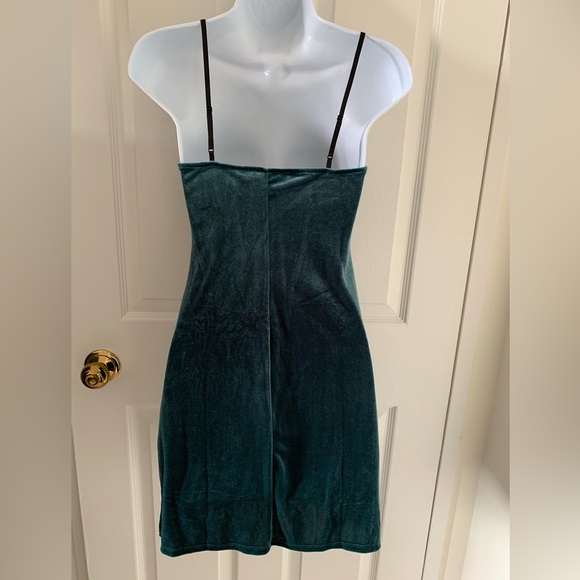 Teal Stretchy Velvet Sleeveless Mini Dress from Forever 21 NWOT - Picture 2 of 9